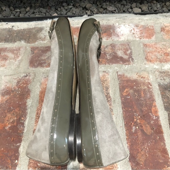 𝅺COLE Haan suede and patent leather spectator style flats. Gray. Size 10B - Picture 3 of 10